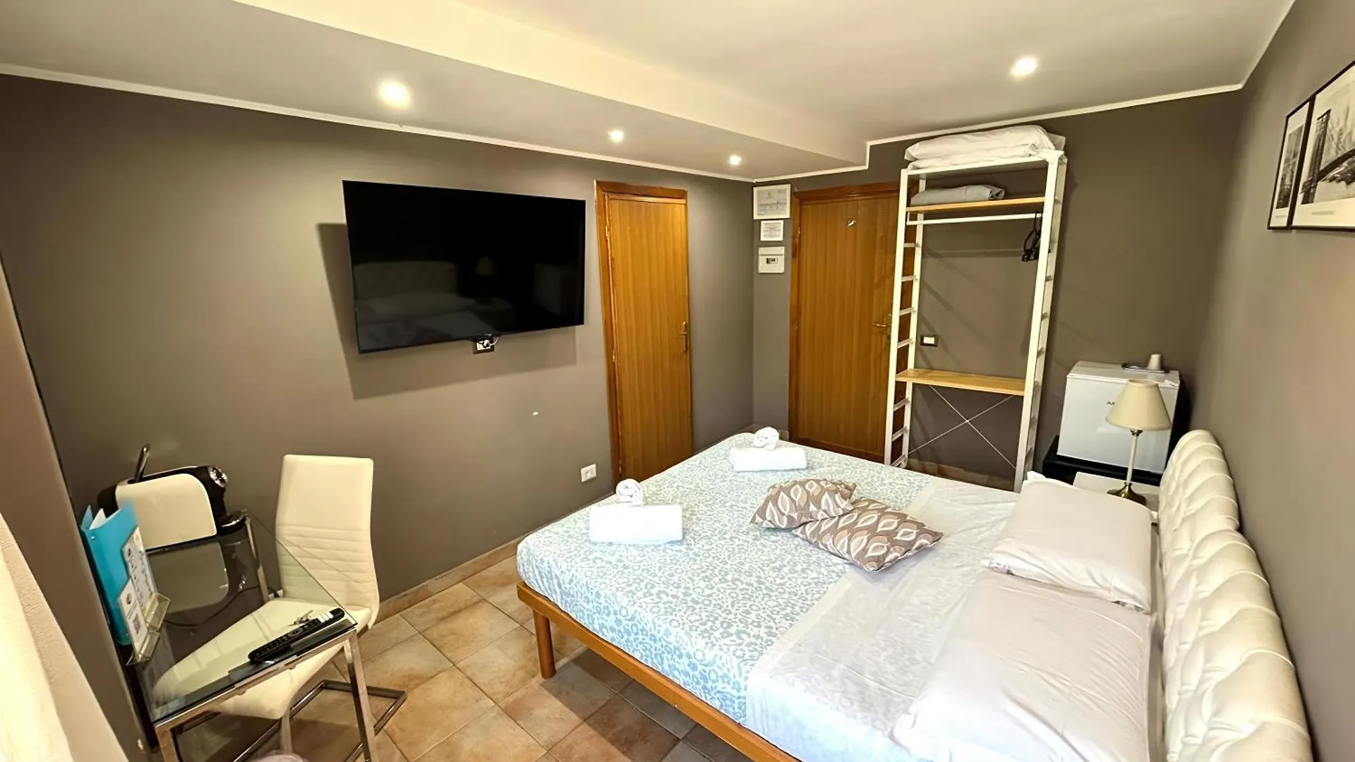 Di Martino Residence Rome 2*,  Italy